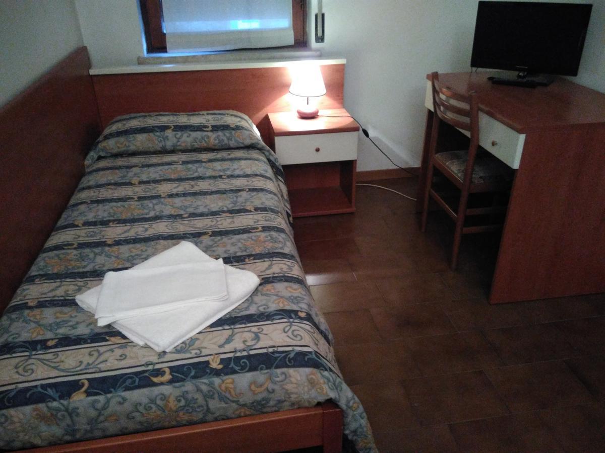 Hotel Elena Верона Экстерьер фото