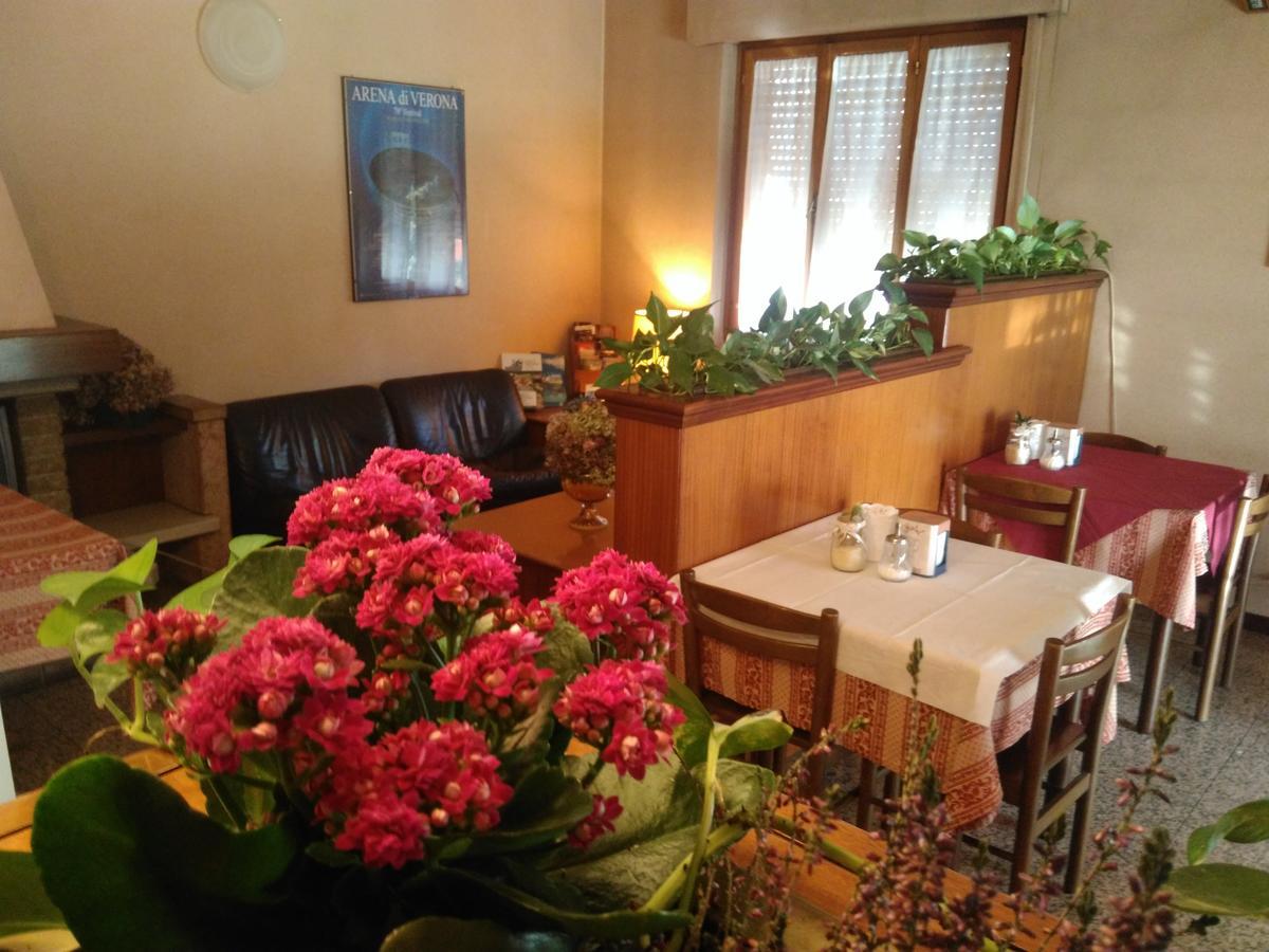 Hotel Elena Верона Экстерьер фото